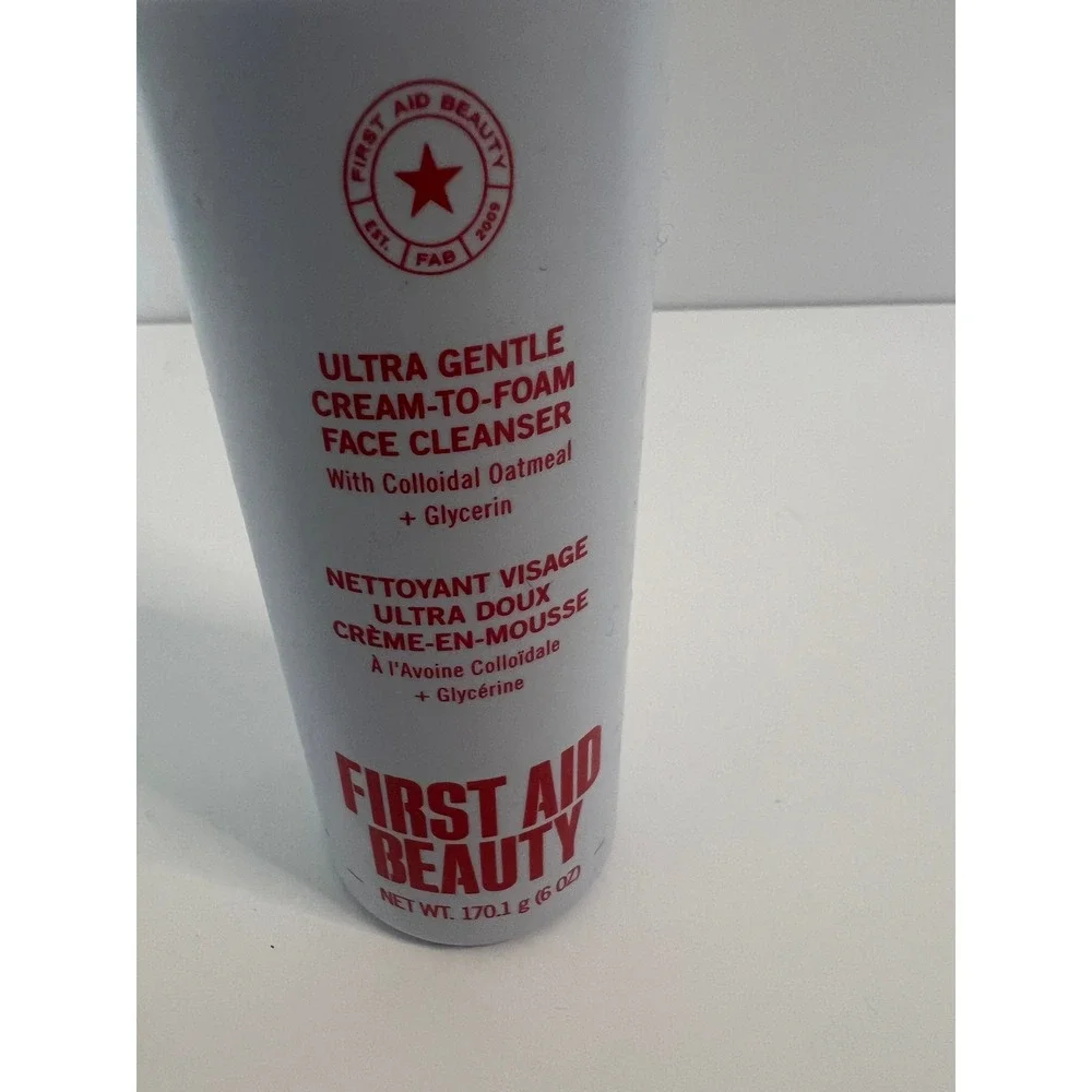 First Aid Beauty Ultra Gentle Cream-to-Foam Face Cleanser 6oz Colloidal Oatmeal